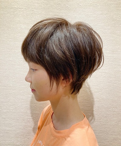シルエットが美しいショートスタイル