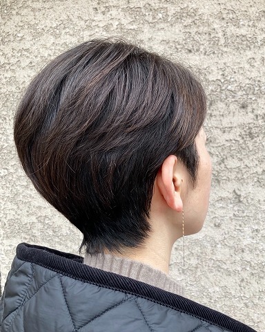 バックスタイルが美しいショートスタイル